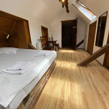 Casa Marieta,brasov בית הארחה *