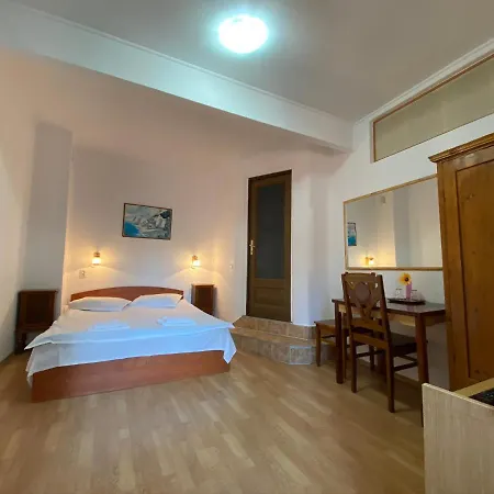 בית הארחה Casa Marieta,brasov בראשוב